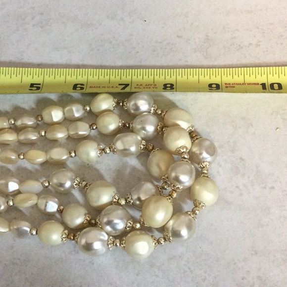 3 strand graduated Pearl 9” necklace - Picture 6 of 6